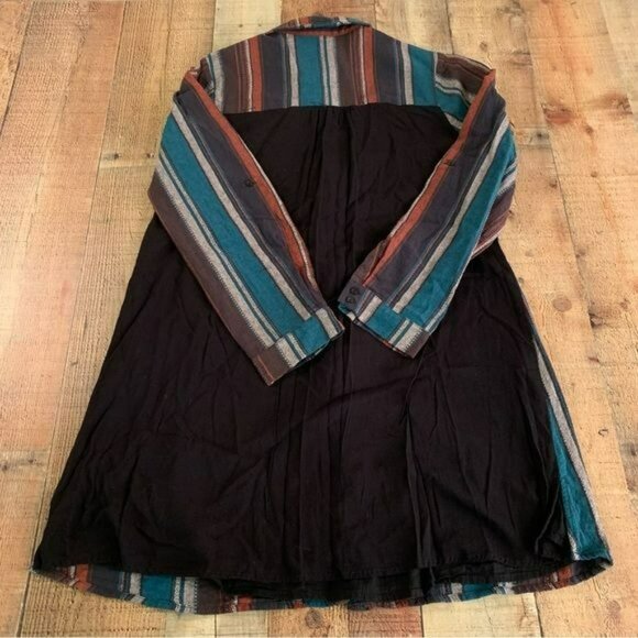 Andree by Unit floral print multi striped button up women’s size medium - Picture 5 of 7